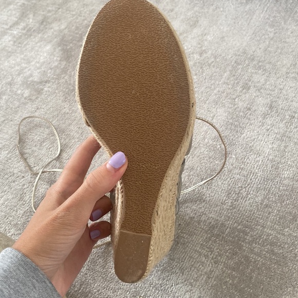 Never worn - Picture 4 of 4